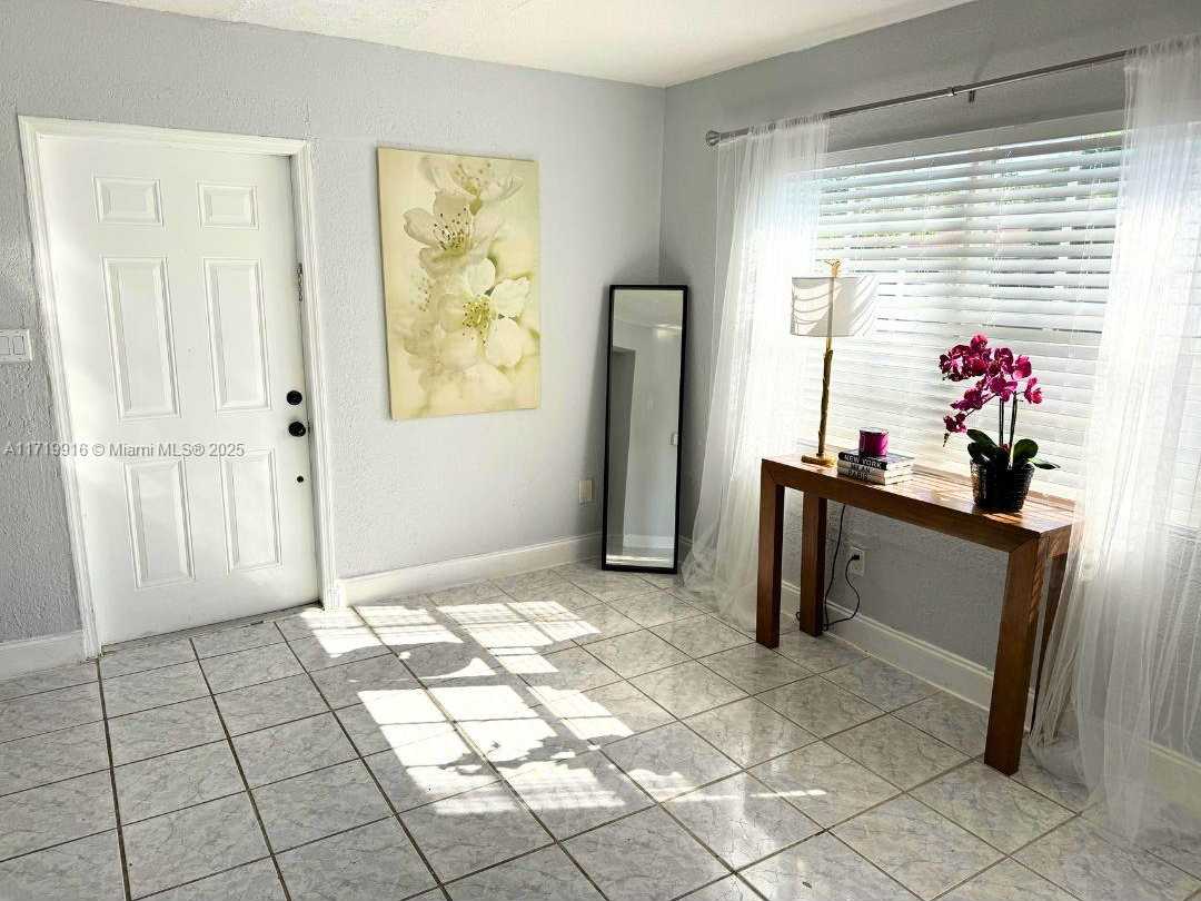 Small Image of 8121 NORTH WEST 72ND AVE, Tamarac Number 7