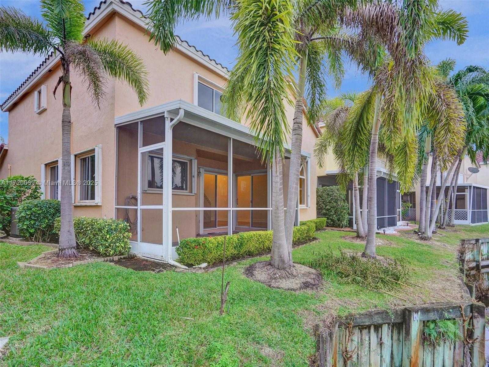 Small Image of 1046 SOUTH EAST 6TH CT, Dania Beach Number 11