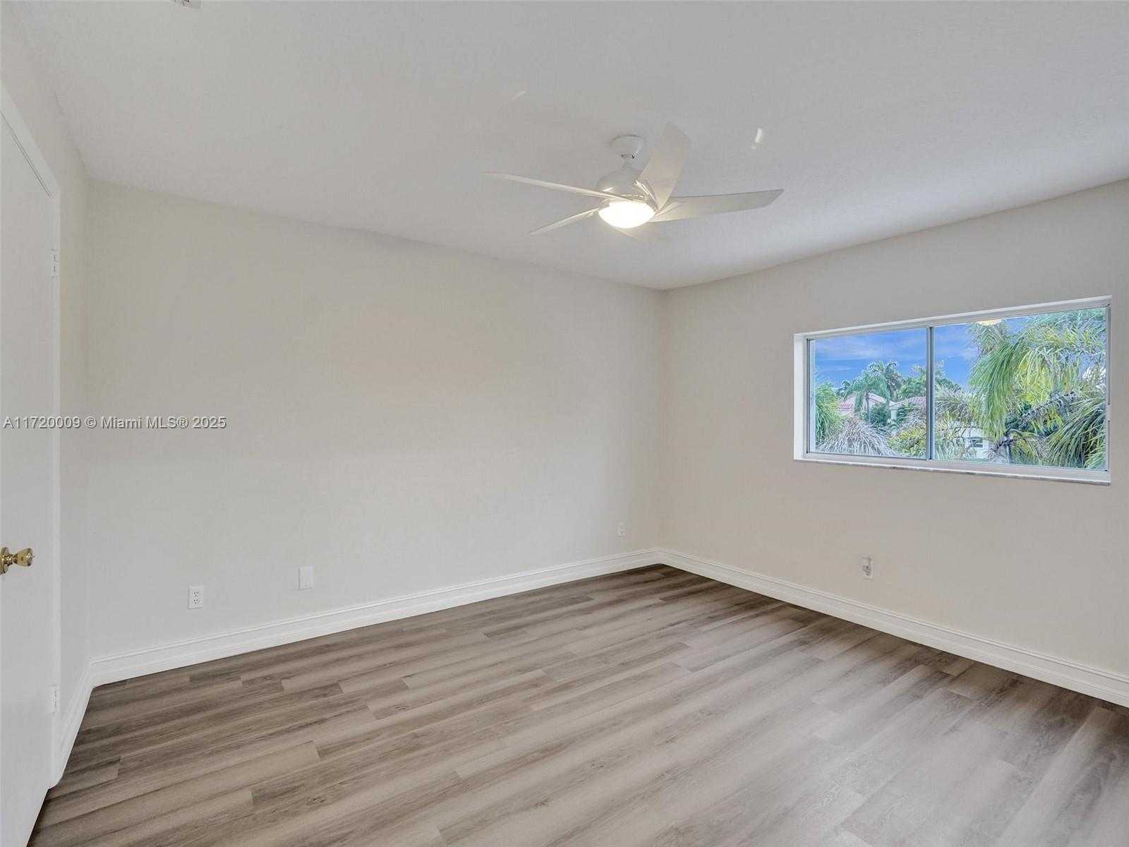Small Image of 1046 SOUTH EAST 6TH CT, Dania Beach Number 18