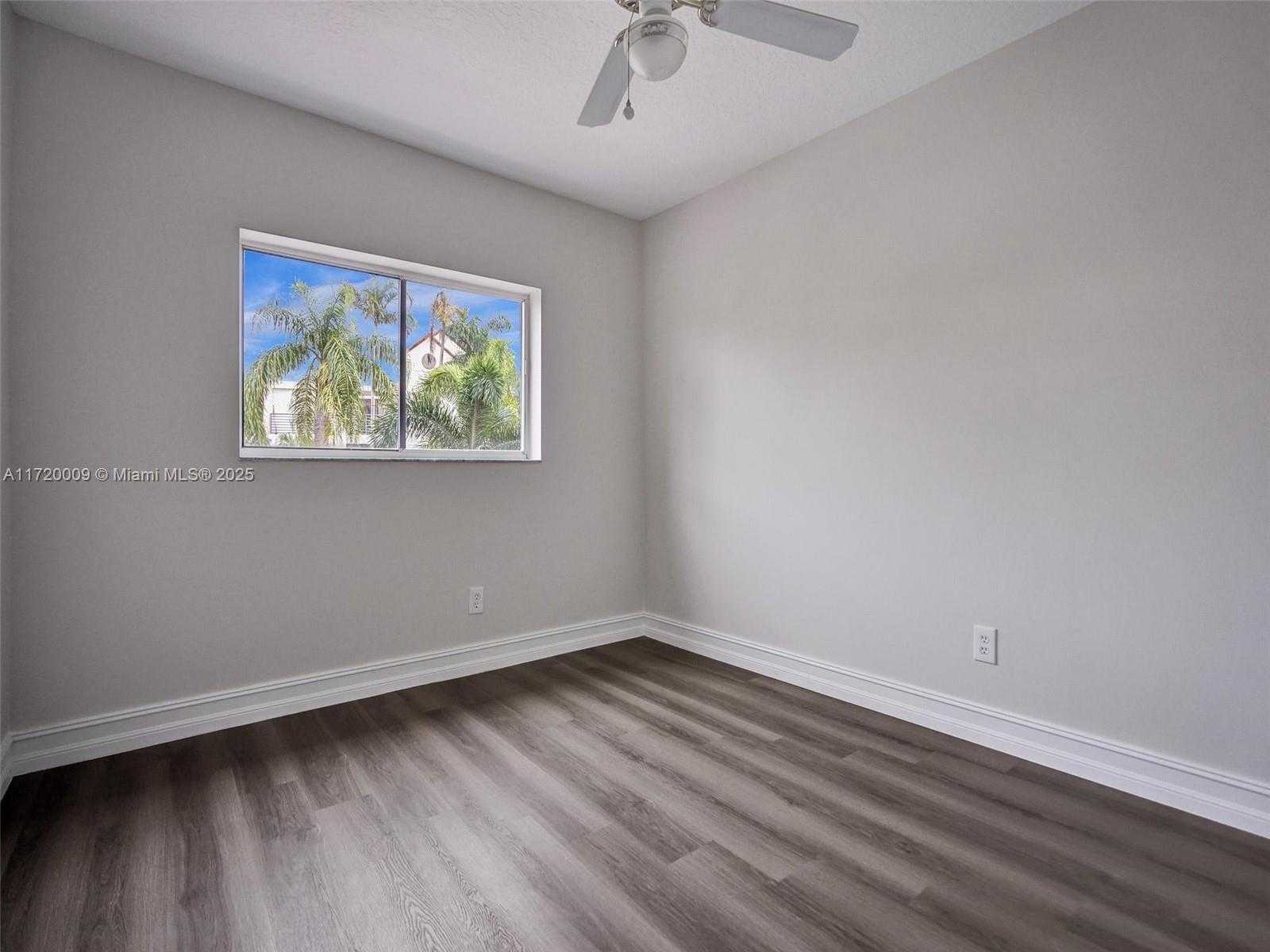 Small Image of 1046 SOUTH EAST 6TH CT, Dania Beach Number 22