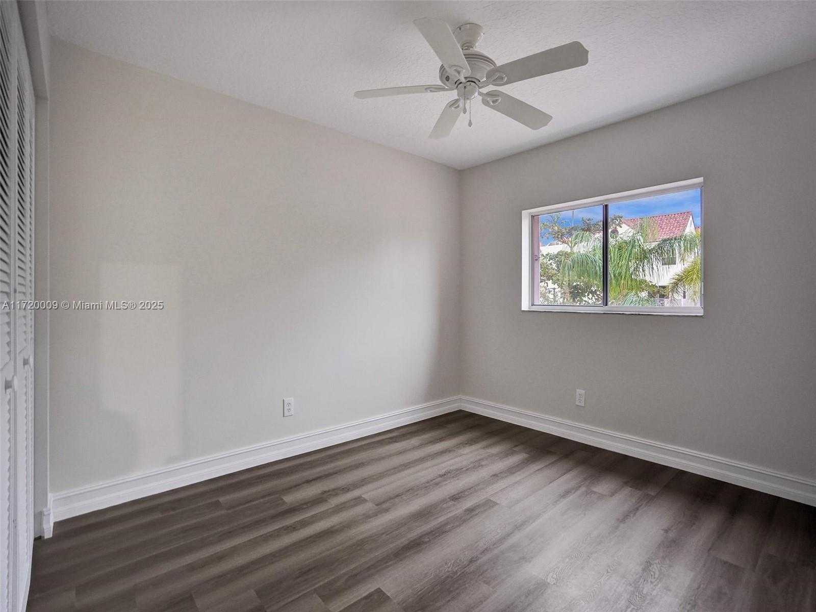 Small Image of 1046 SOUTH EAST 6TH CT, Dania Beach Number 24