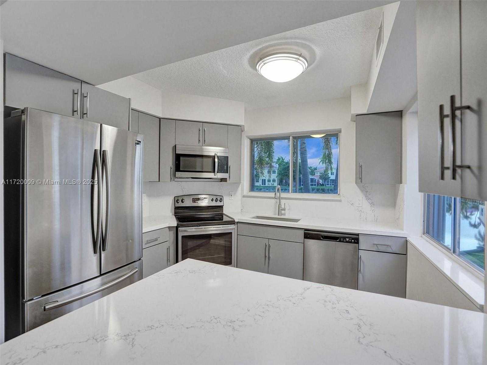 Small Image of 1046 SOUTH EAST 6TH CT, Dania Beach Number 26