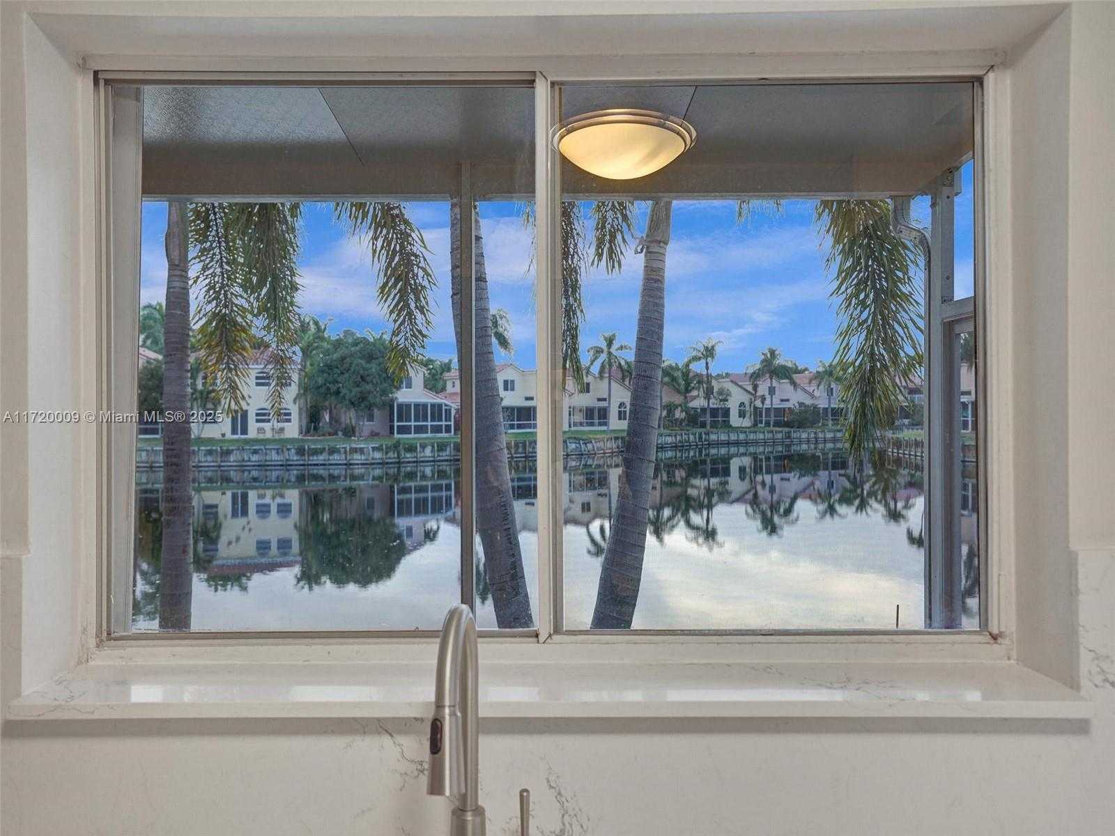 Small Image of 1046 SOUTH EAST 6TH CT, Dania Beach Number 30