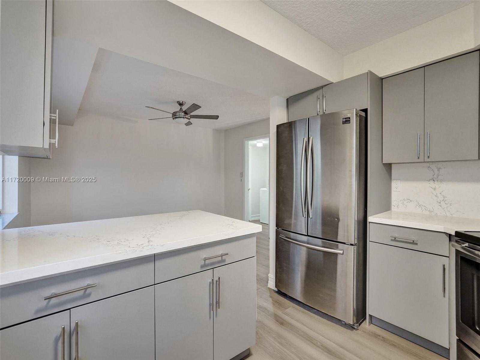 Small Image of 1046 SOUTH EAST 6TH CT, Dania Beach Number 31