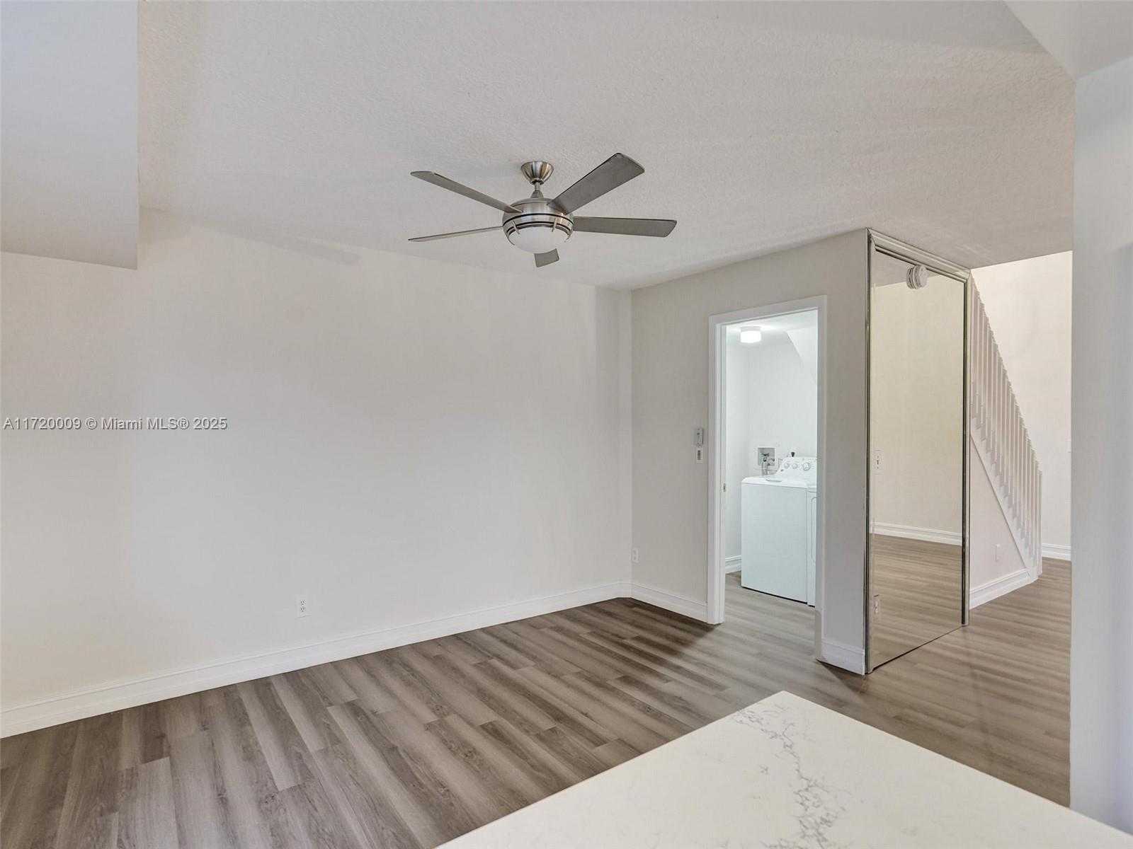 Small Image of 1046 SOUTH EAST 6TH CT, Dania Beach Number 32