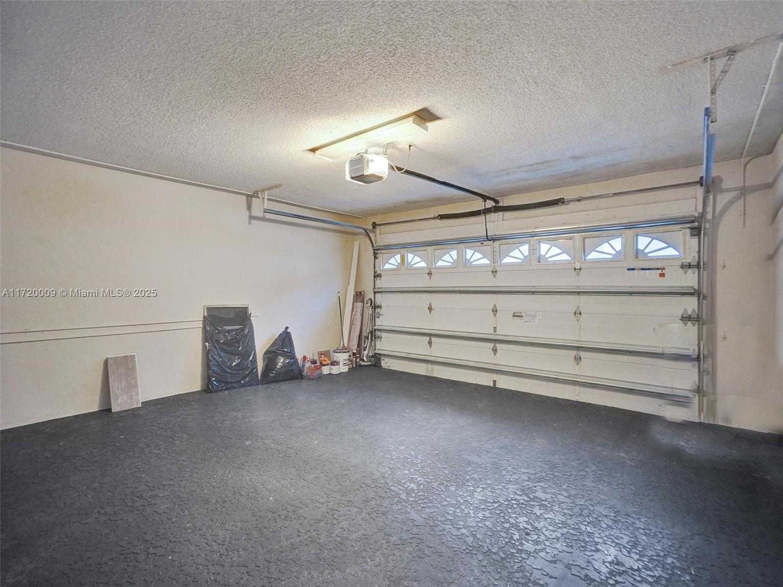 Small Image of 1046 SOUTH EAST 6TH CT, Dania Beach Number 37