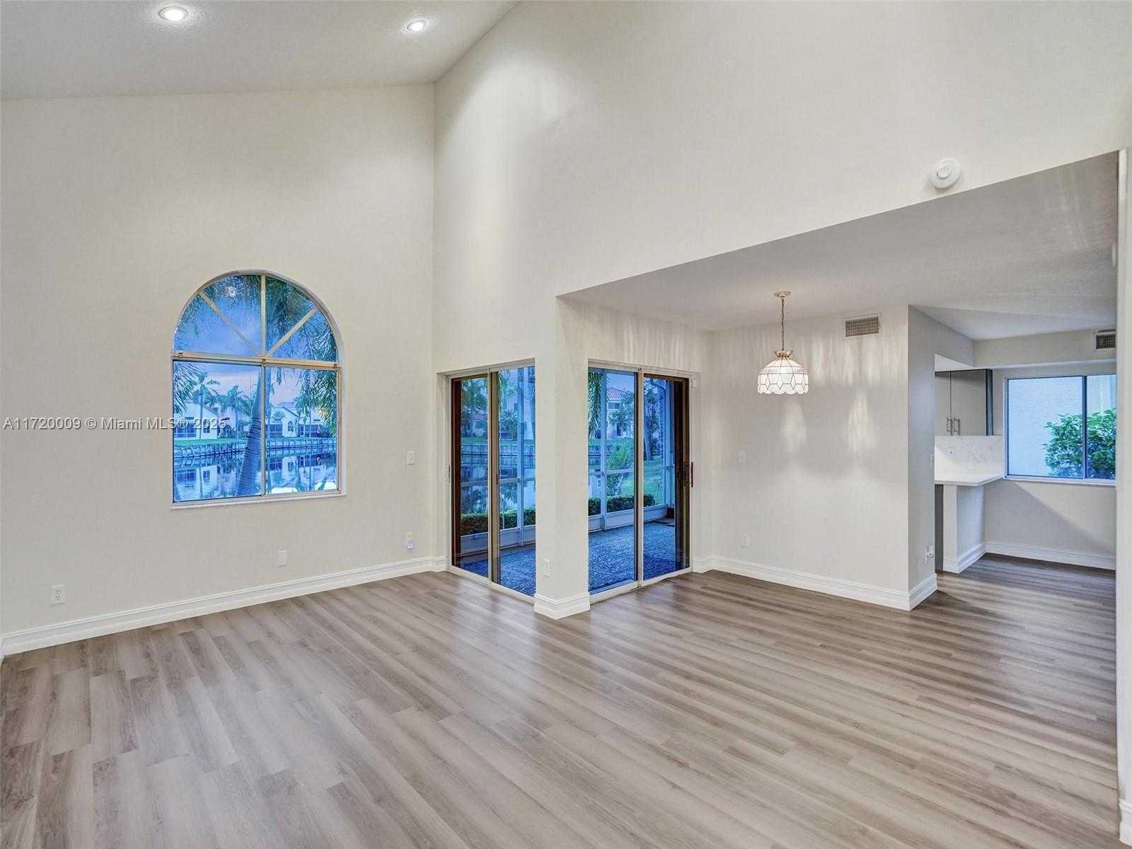 Small Image of 1046 SOUTH EAST 6TH CT, Dania Beach Number 40
