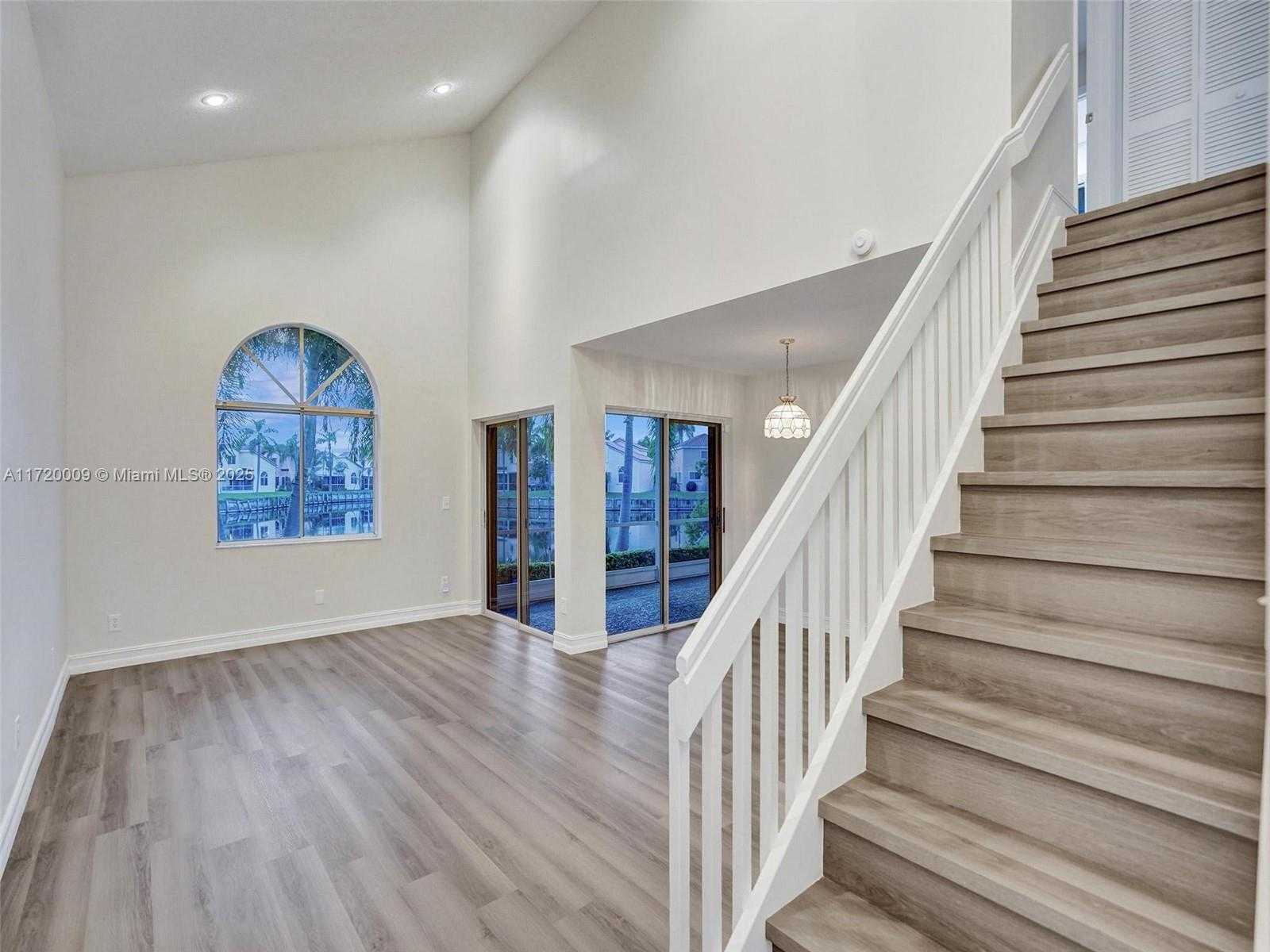 Small Image of 1046 SOUTH EAST 6TH CT, Dania Beach Number 41