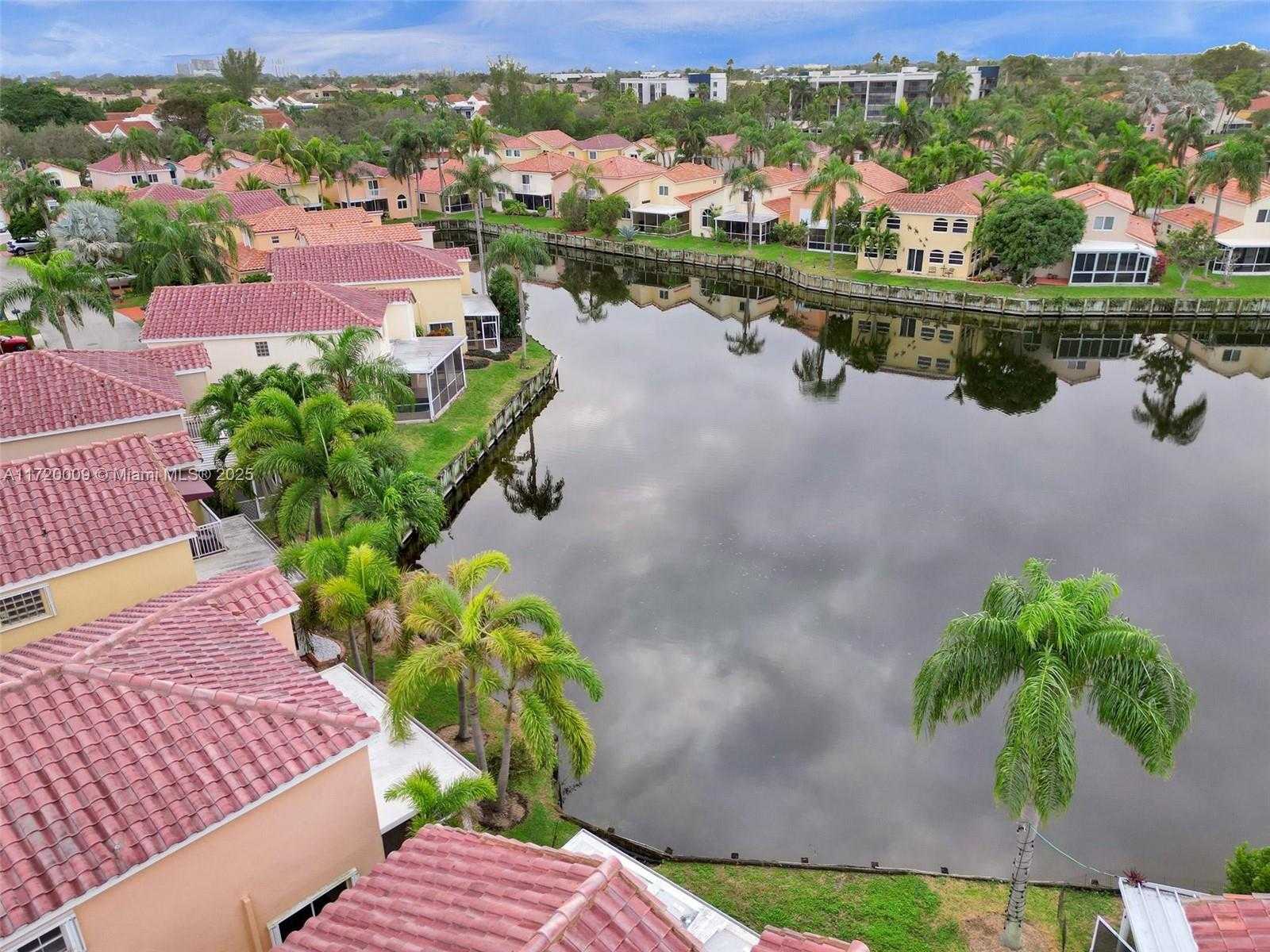 Small Image of 1046 SOUTH EAST 6TH CT, Dania Beach Number 47