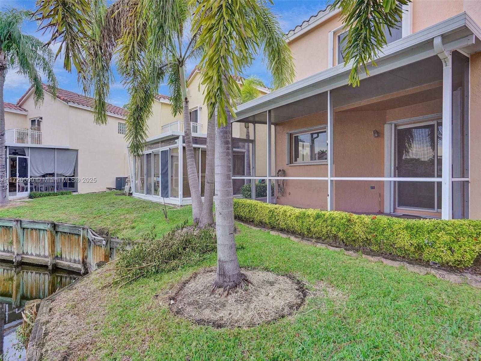 Small Image of 1046 SOUTH EAST 6TH CT, Dania Beach Number 8