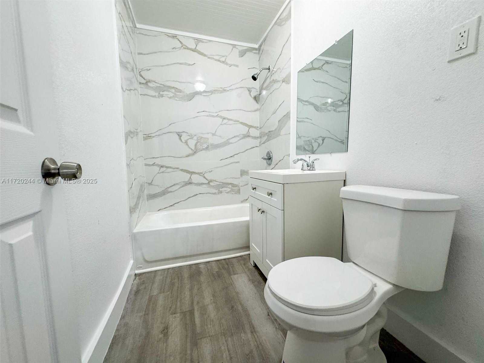 Small Image of 1240 NORTH WEST 122ND ST, North Miami Number 10