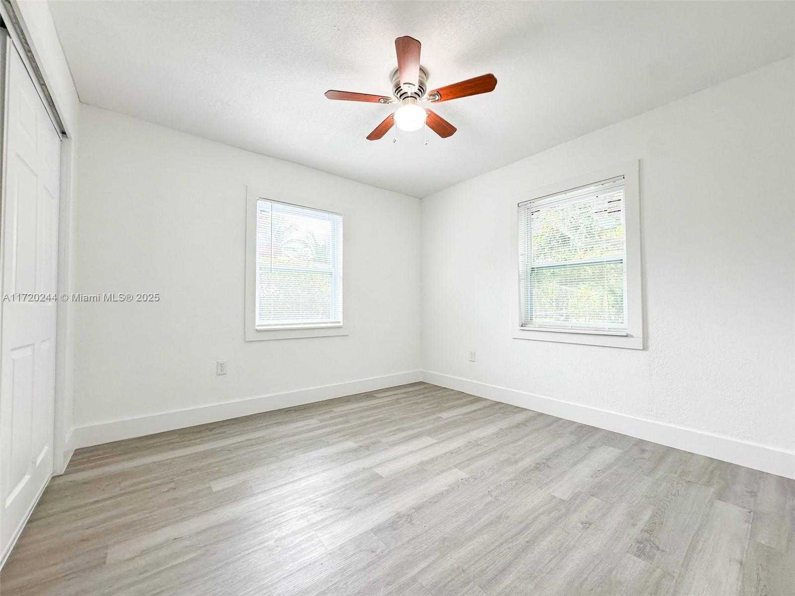 Small Image of 1240 NORTH WEST 122ND ST, North Miami Number 12