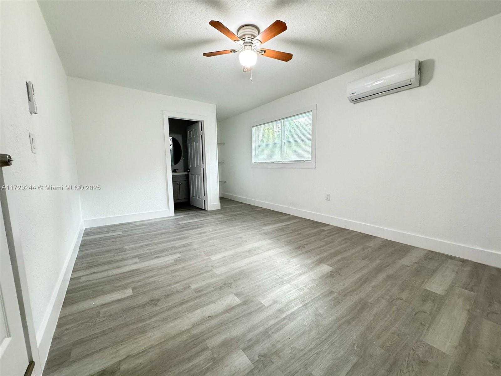 Small Image of 1240 NORTH WEST 122ND ST, North Miami Number 17