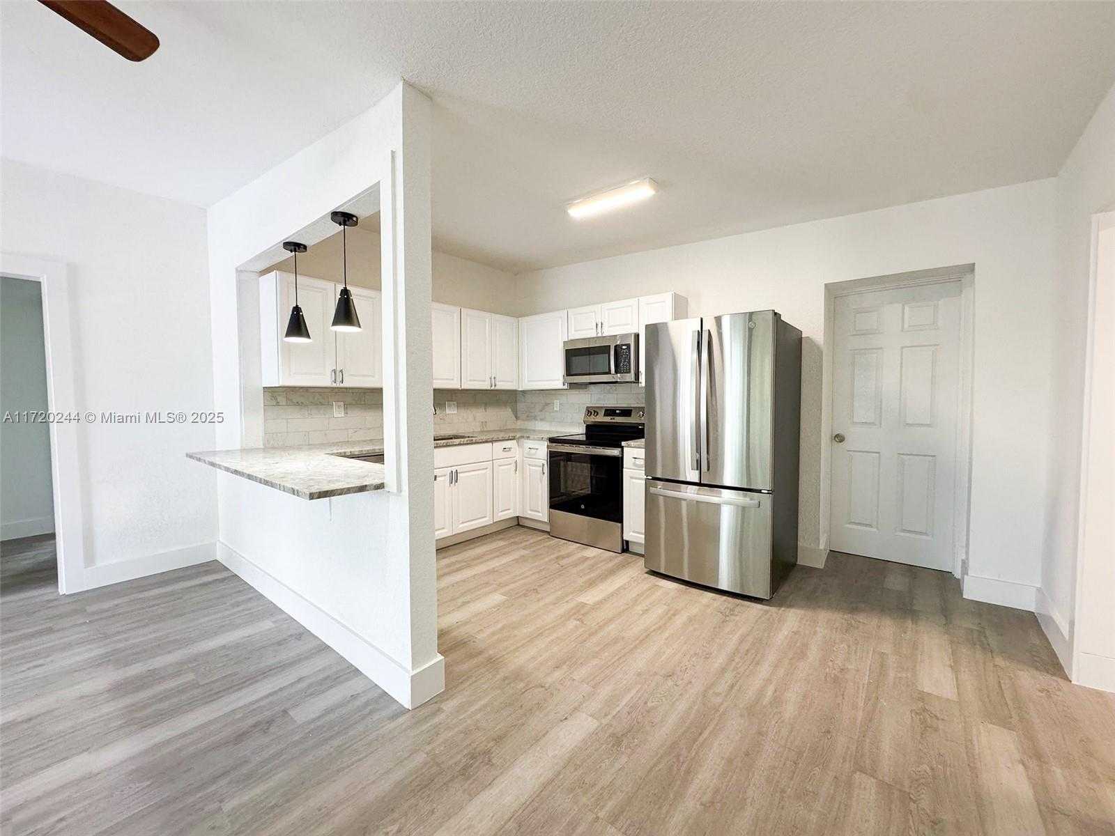 Small Image of 1240 NORTH WEST 122ND ST, North Miami Number 6