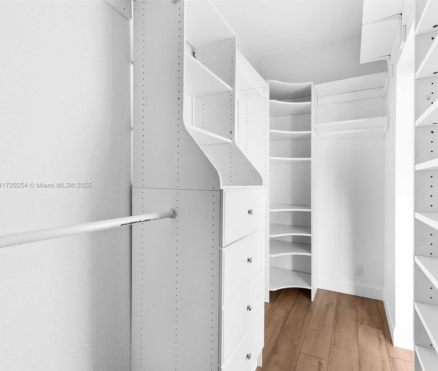 Small Image of 6301 NORTH EAST 20 TER, Fort Lauderdale Number 16