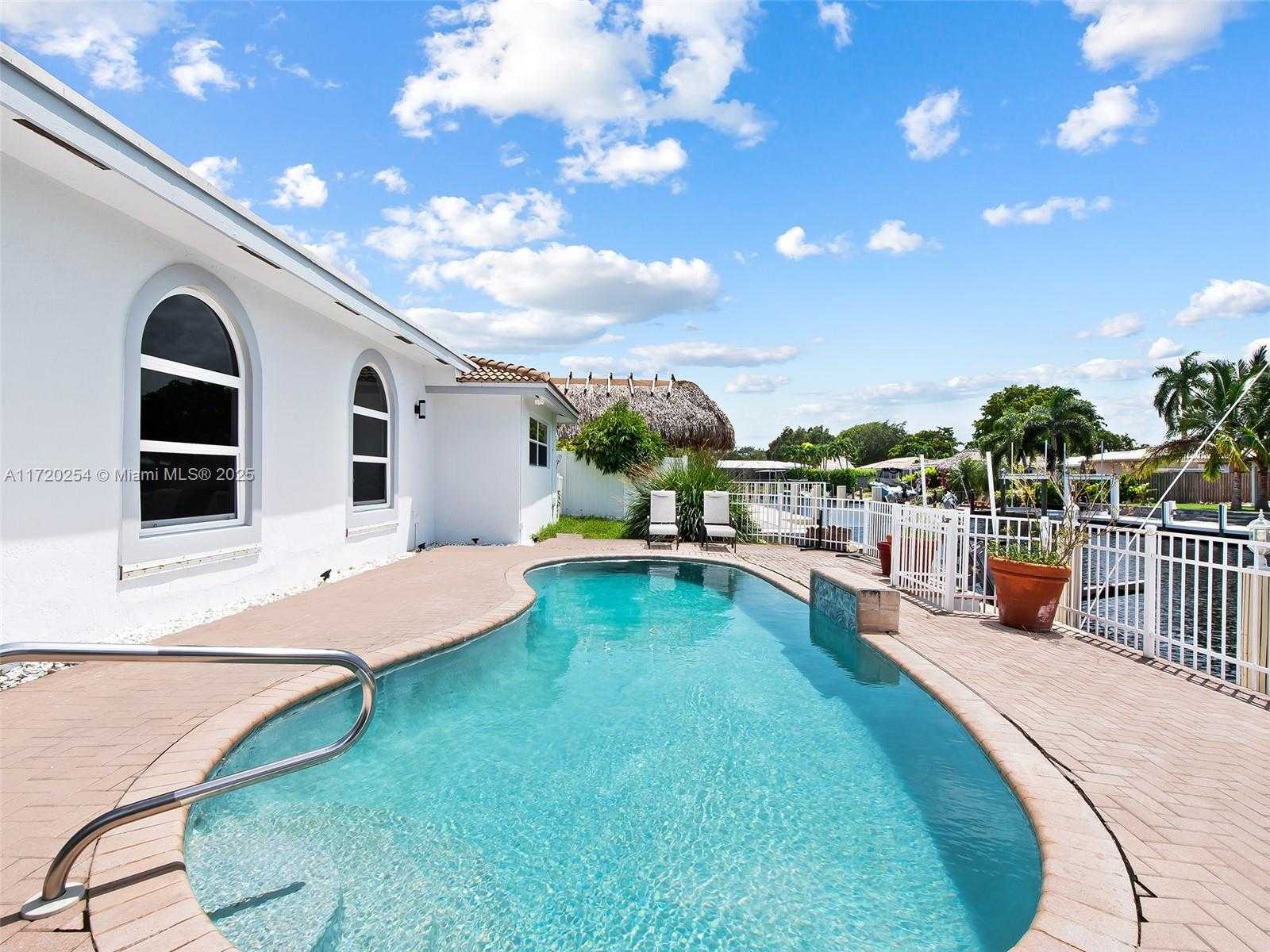 Small Image of 6301 NORTH EAST 20 TER, Fort Lauderdale Number 23