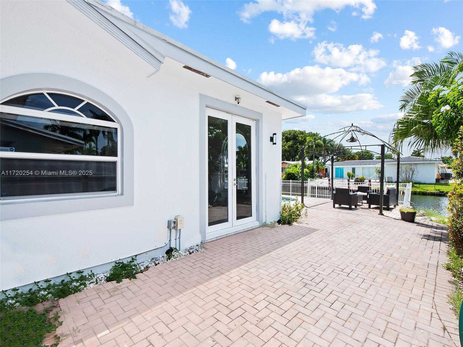 Small Image of 6301 NORTH EAST 20 TER, Fort Lauderdale Number 28