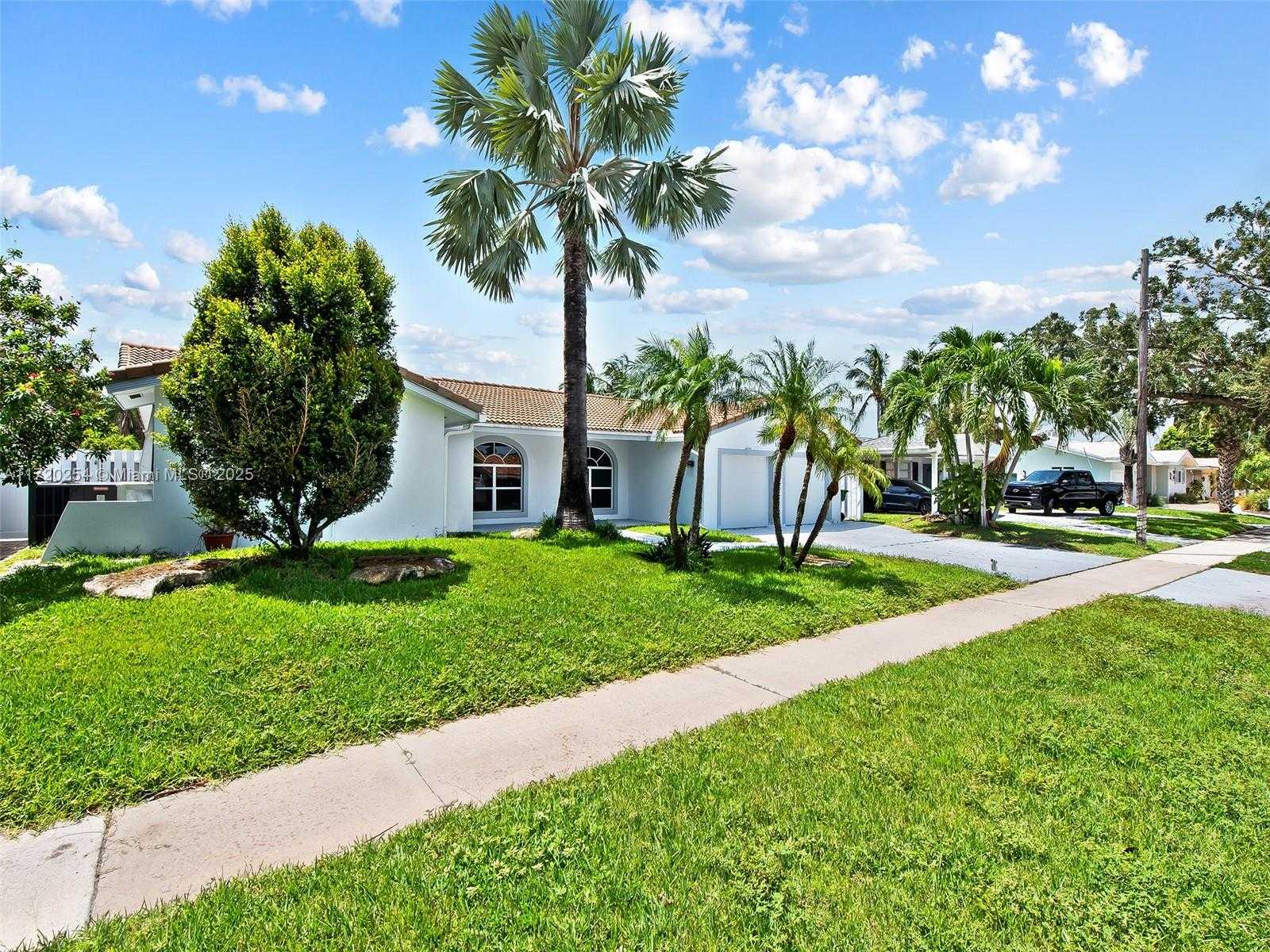 Small Image of 6301 NORTH EAST 20 TER, Fort Lauderdale Number 29