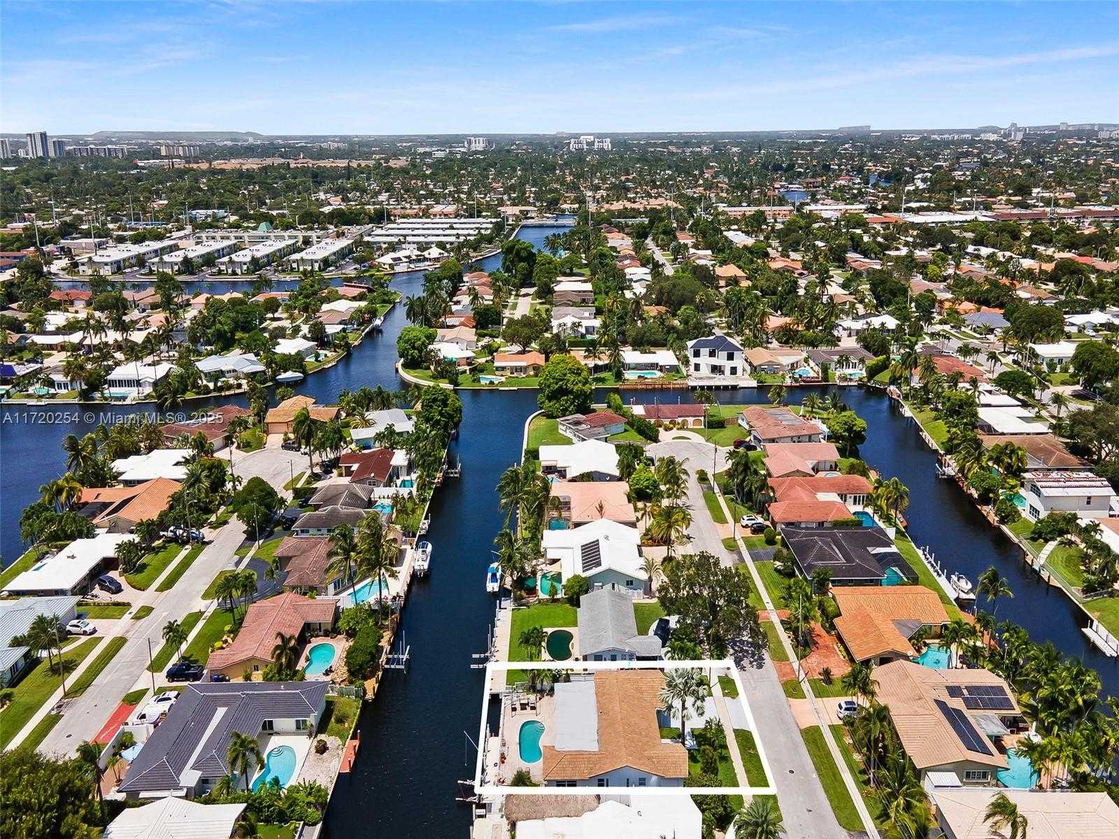 Small Image of 6301 NORTH EAST 20 TER, Fort Lauderdale Number 33