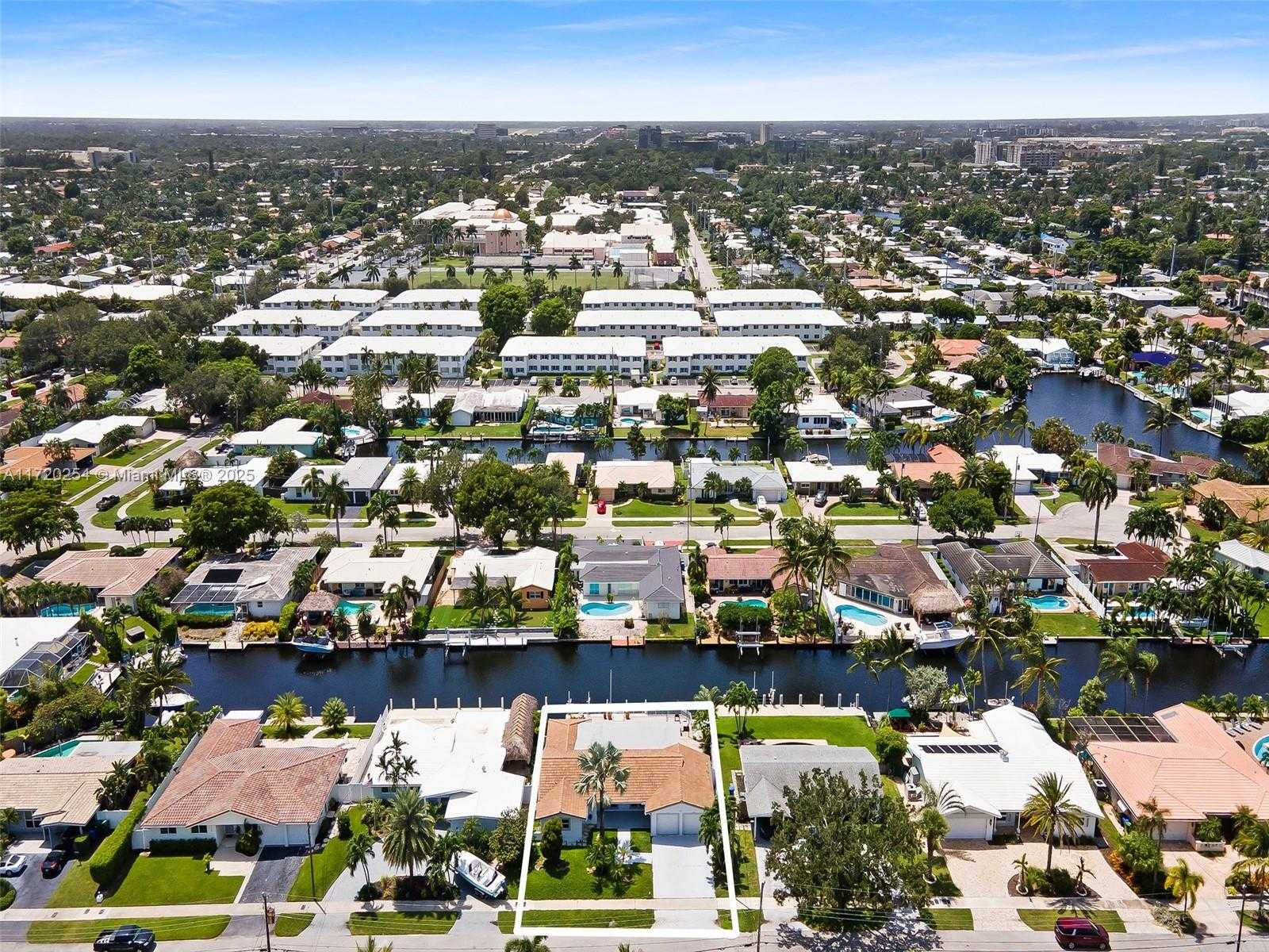 Small Image of 6301 NORTH EAST 20 TER, Fort Lauderdale Number 35
