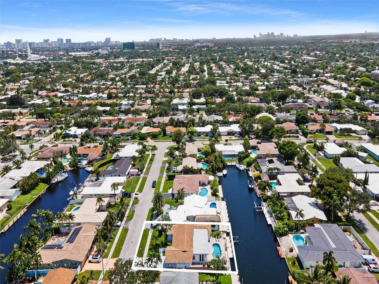 Small Image of 6301 NORTH EAST 20 TER, Fort Lauderdale Number 37