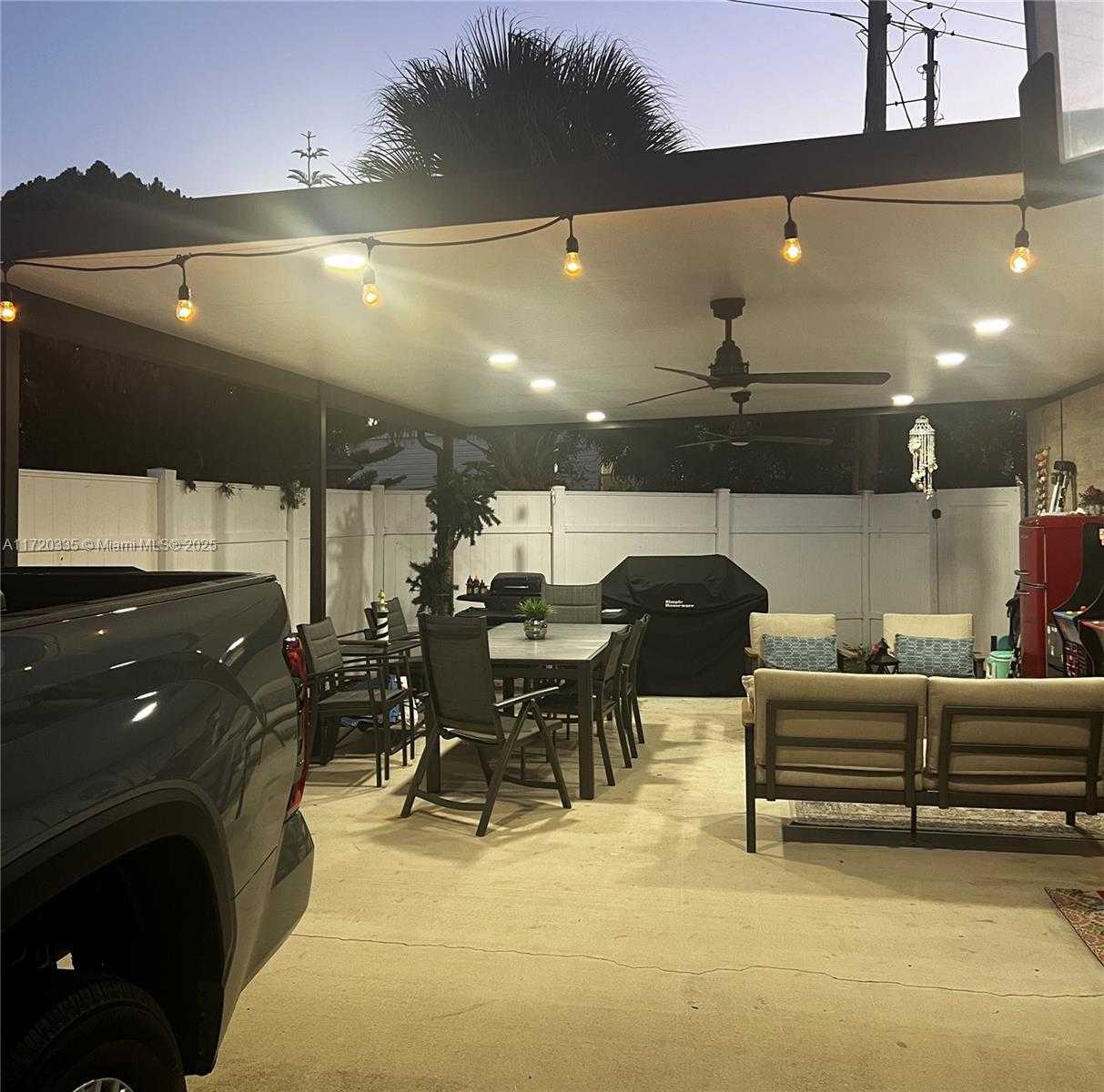 Small Image of 8564 SOUTH WEST 15TH CT, Davie Number 15