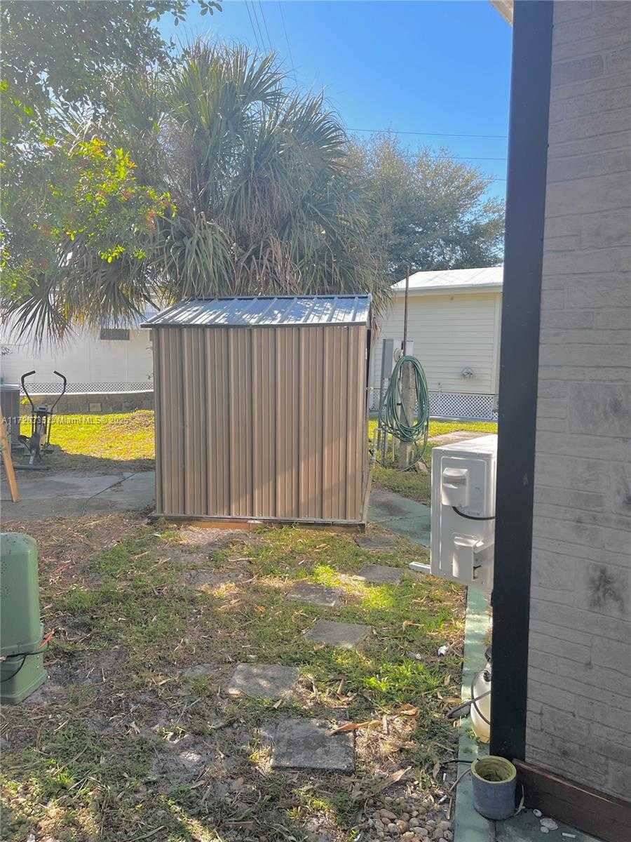 Small Image of 8564 SOUTH WEST 15TH CT, Davie Number 16