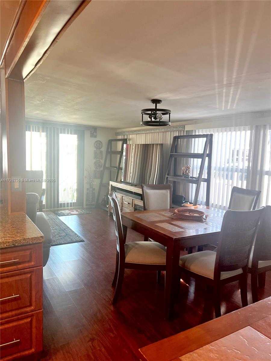 Small Image of 8564 SOUTH WEST 15TH CT, Davie Number 7