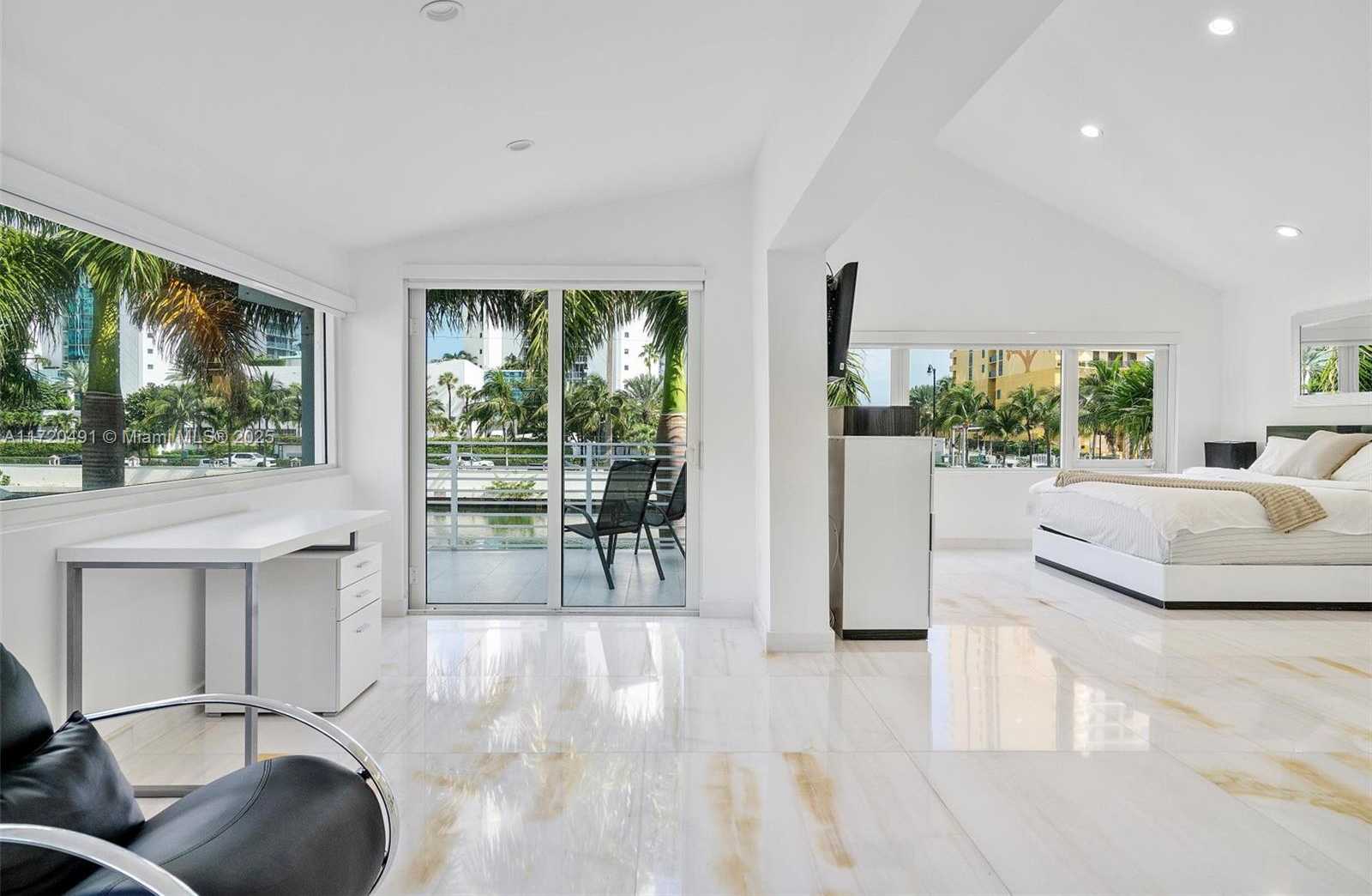 Small Image of 201 ATLANTIC AVE, Sunny Isles Beach Number 31