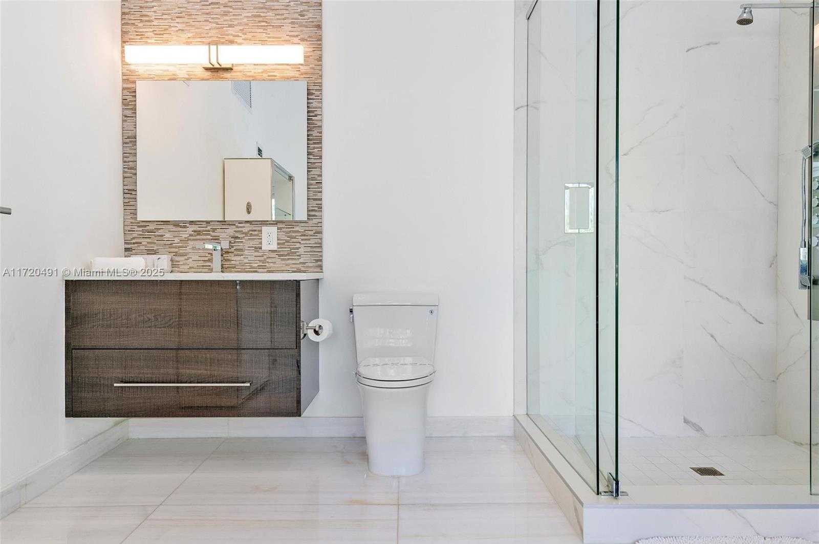 Small Image of 201 ATLANTIC AVE, Sunny Isles Beach Number 37