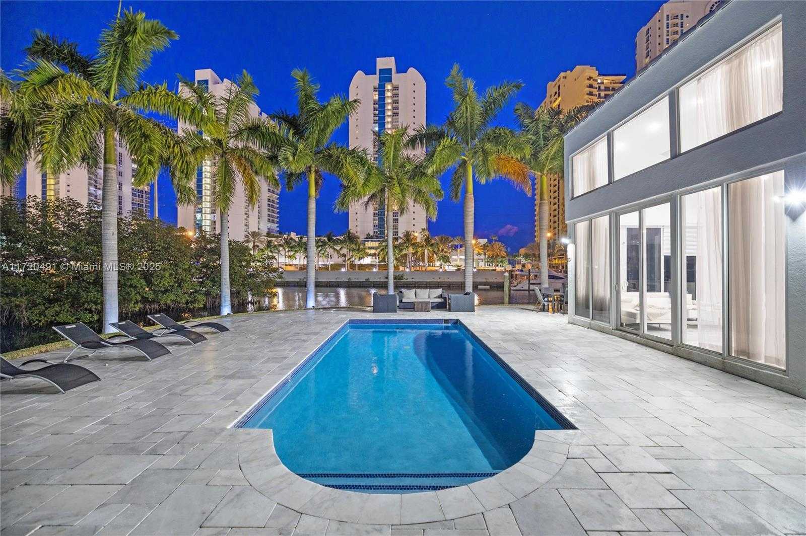 Small Image of 201 ATLANTIC AVE, Sunny Isles Beach Number 47