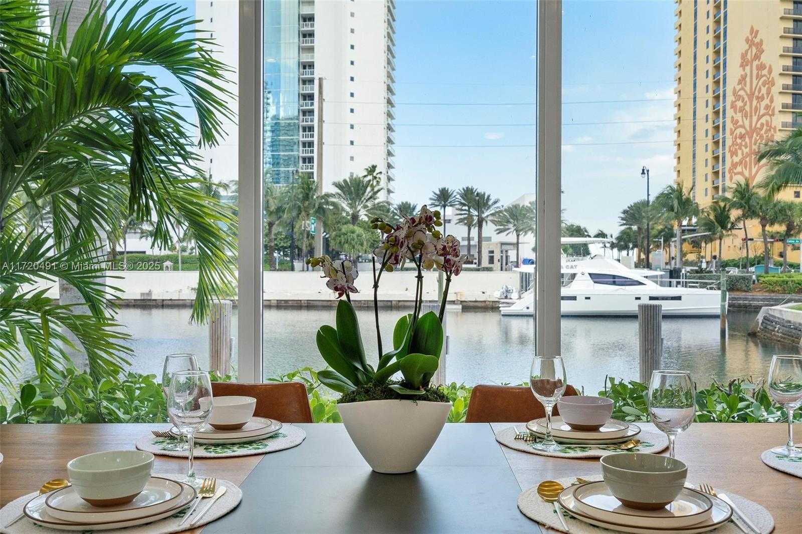 Small Image of 201 ATLANTIC AVE, Sunny Isles Beach Number 8