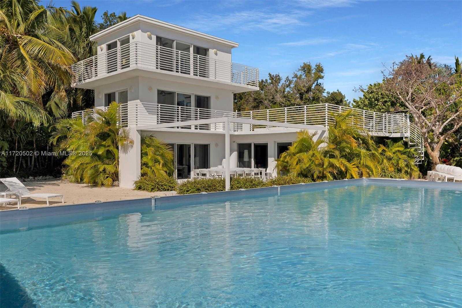 Small Image of Key Largo Number 6