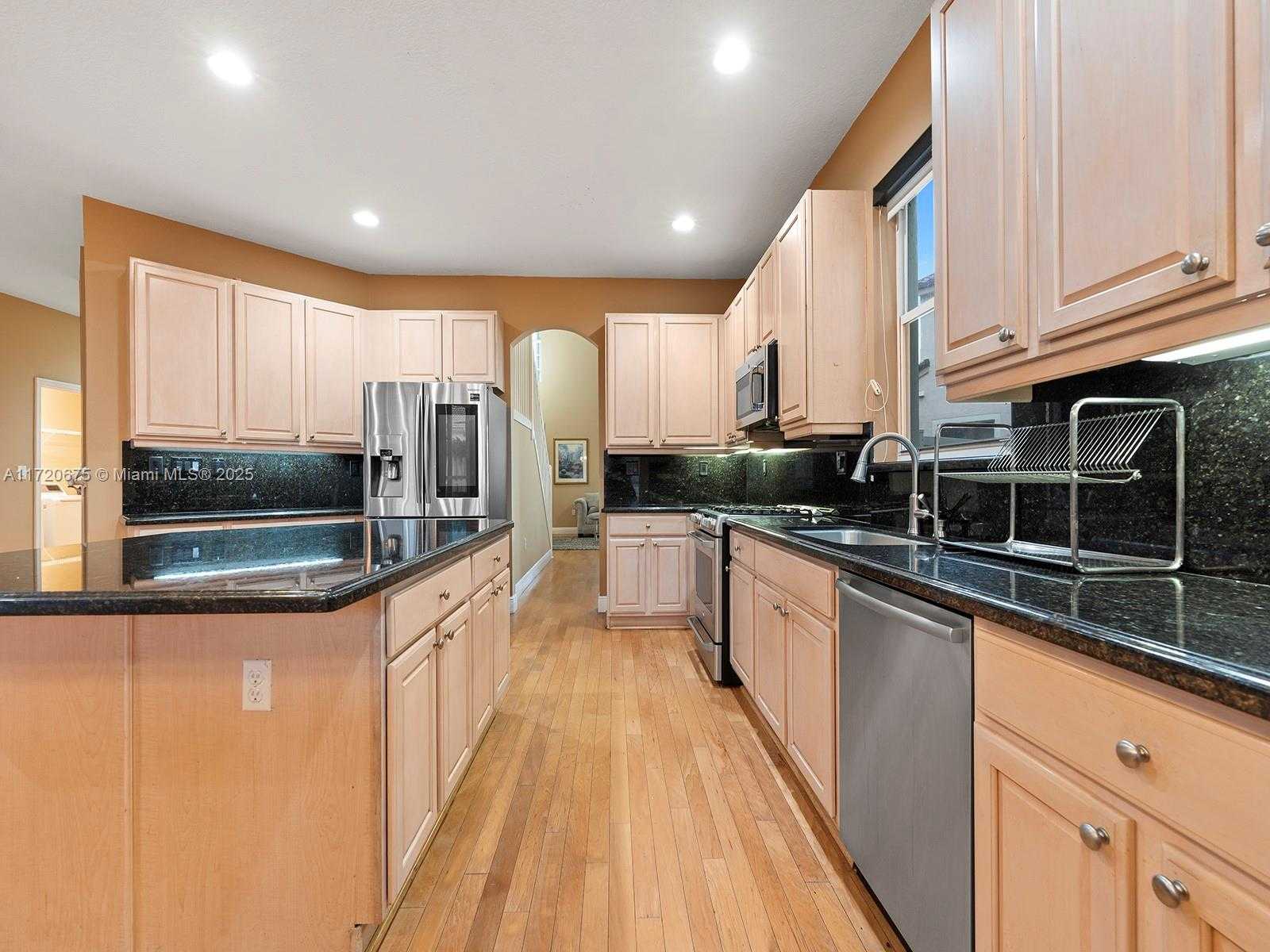 Small Image of 1104 NORTH WEST 139TH AVE, Pembroke Pines Number 10