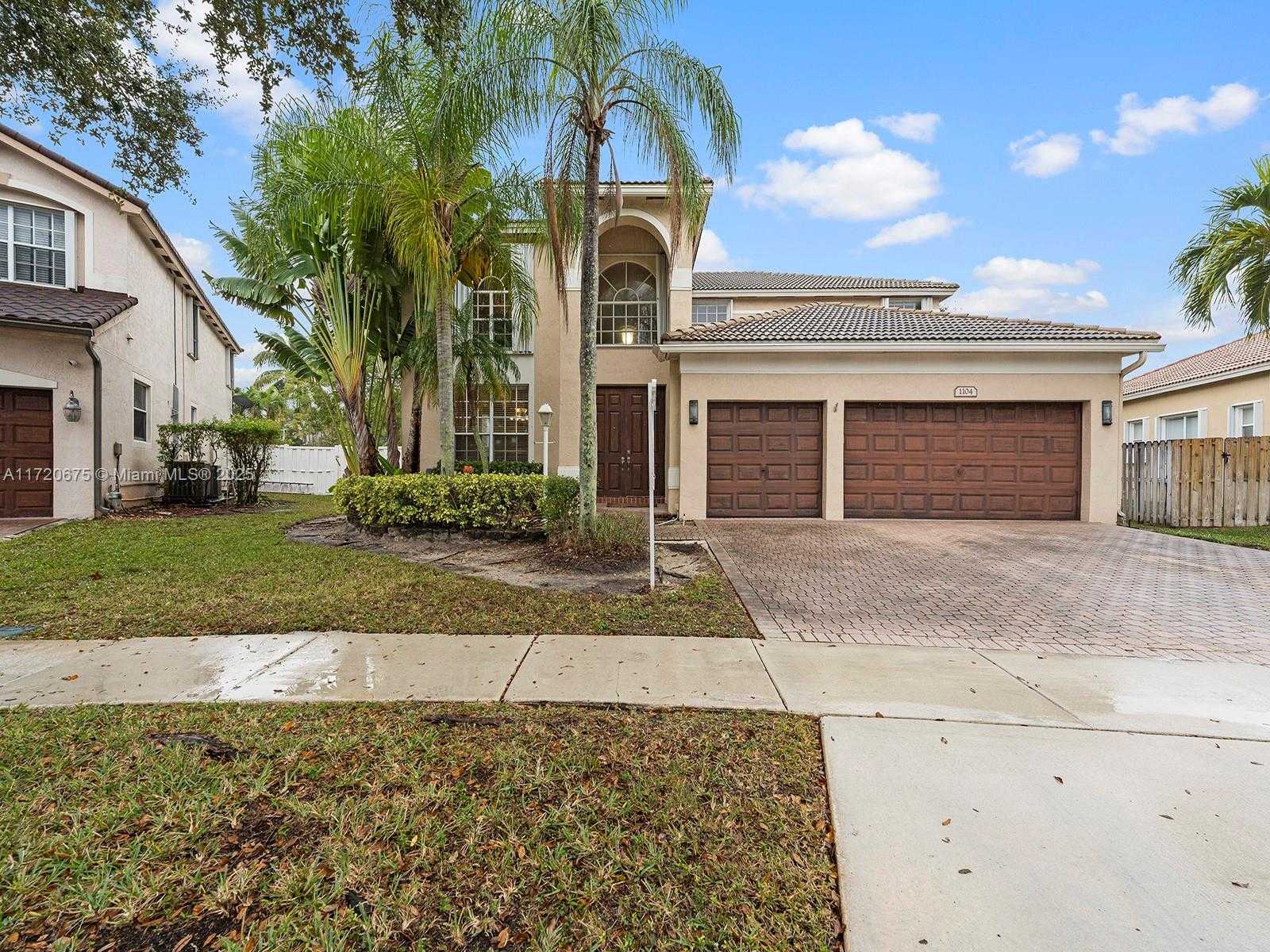 Small Image of 1104 NORTH WEST 139TH AVE, Pembroke Pines Number 2