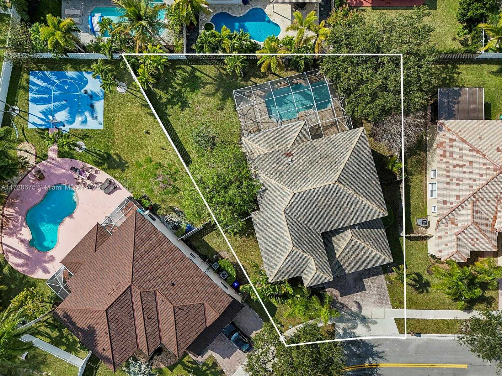 Small Image of 1104 NORTH WEST 139TH AVE, Pembroke Pines Number 41