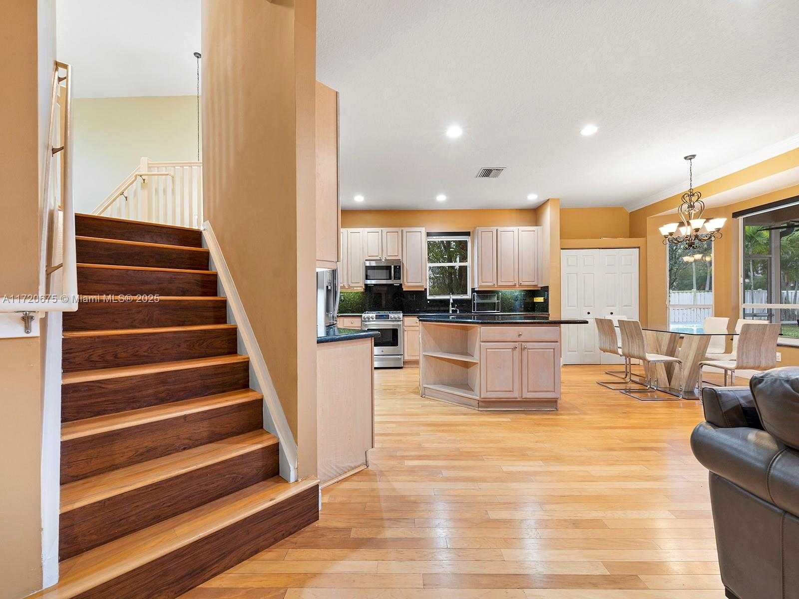 Small Image of 1104 NORTH WEST 139TH AVE, Pembroke Pines Number 8