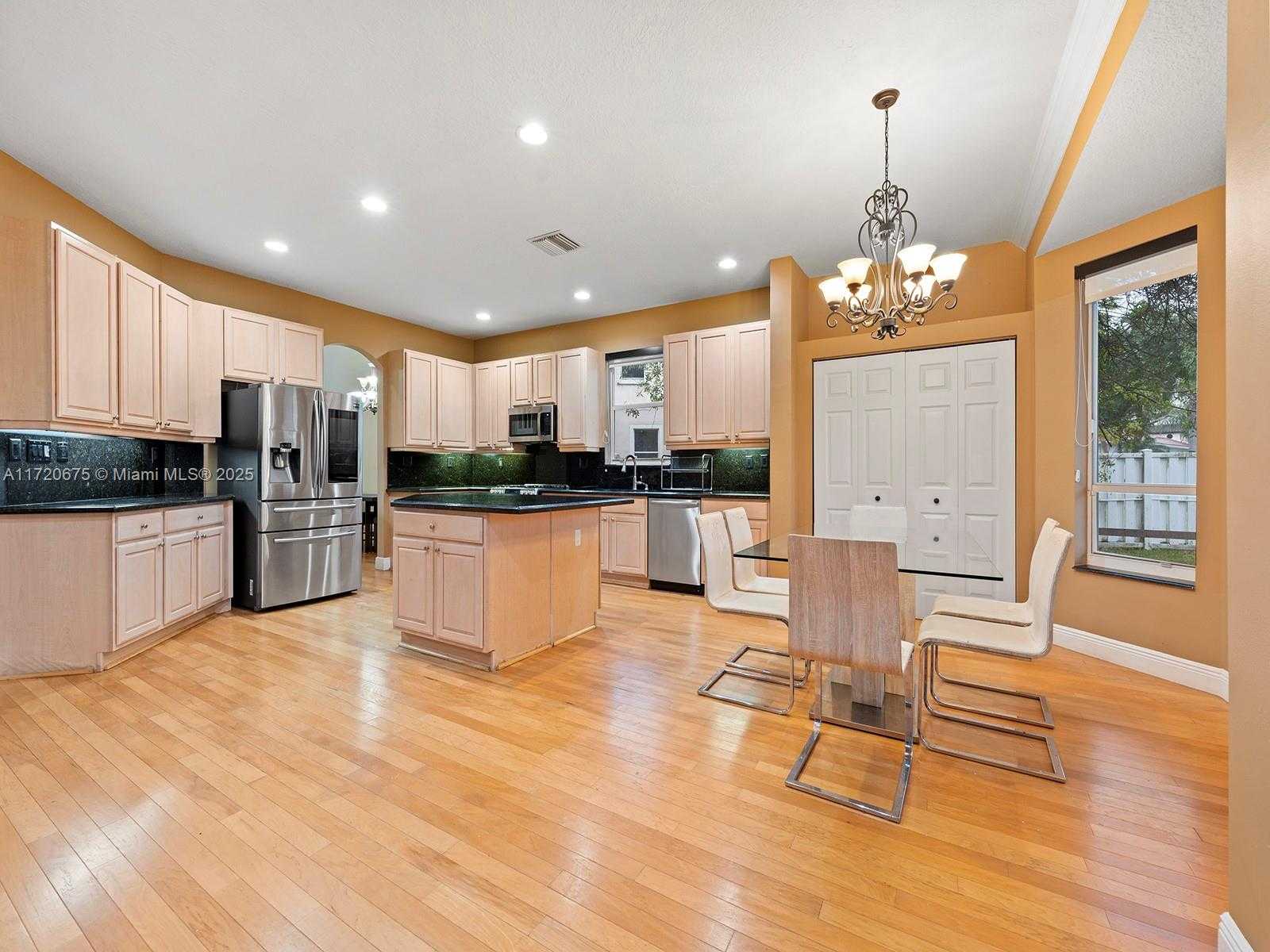 Small Image of 1104 NORTH WEST 139TH AVE, Pembroke Pines Number 9