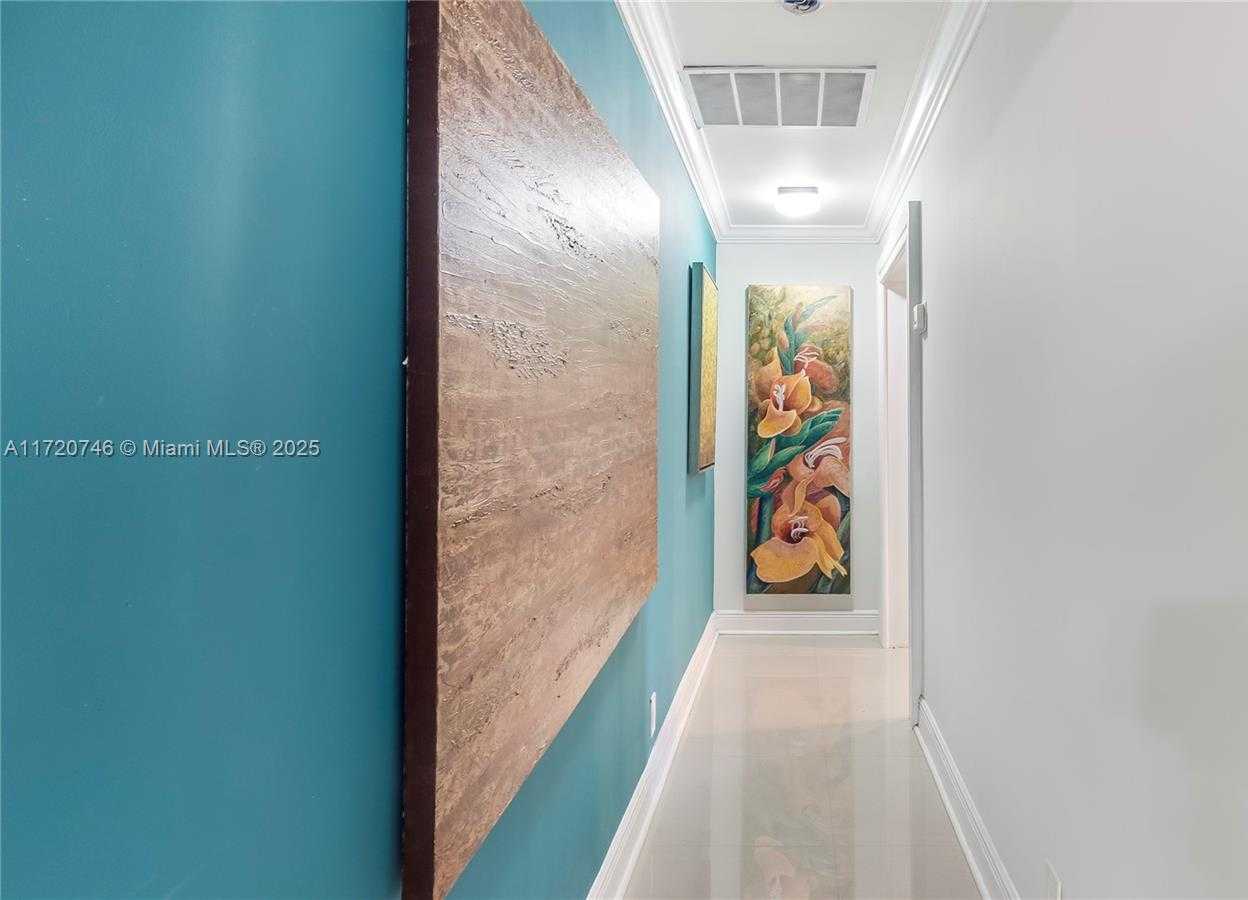 Small Image of 1524 39TH ST, West Palm Beach Number 44