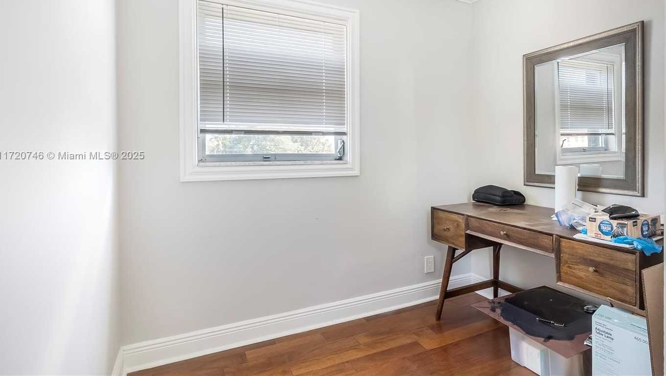 Small Image of 1524 39TH ST, West Palm Beach Number 46