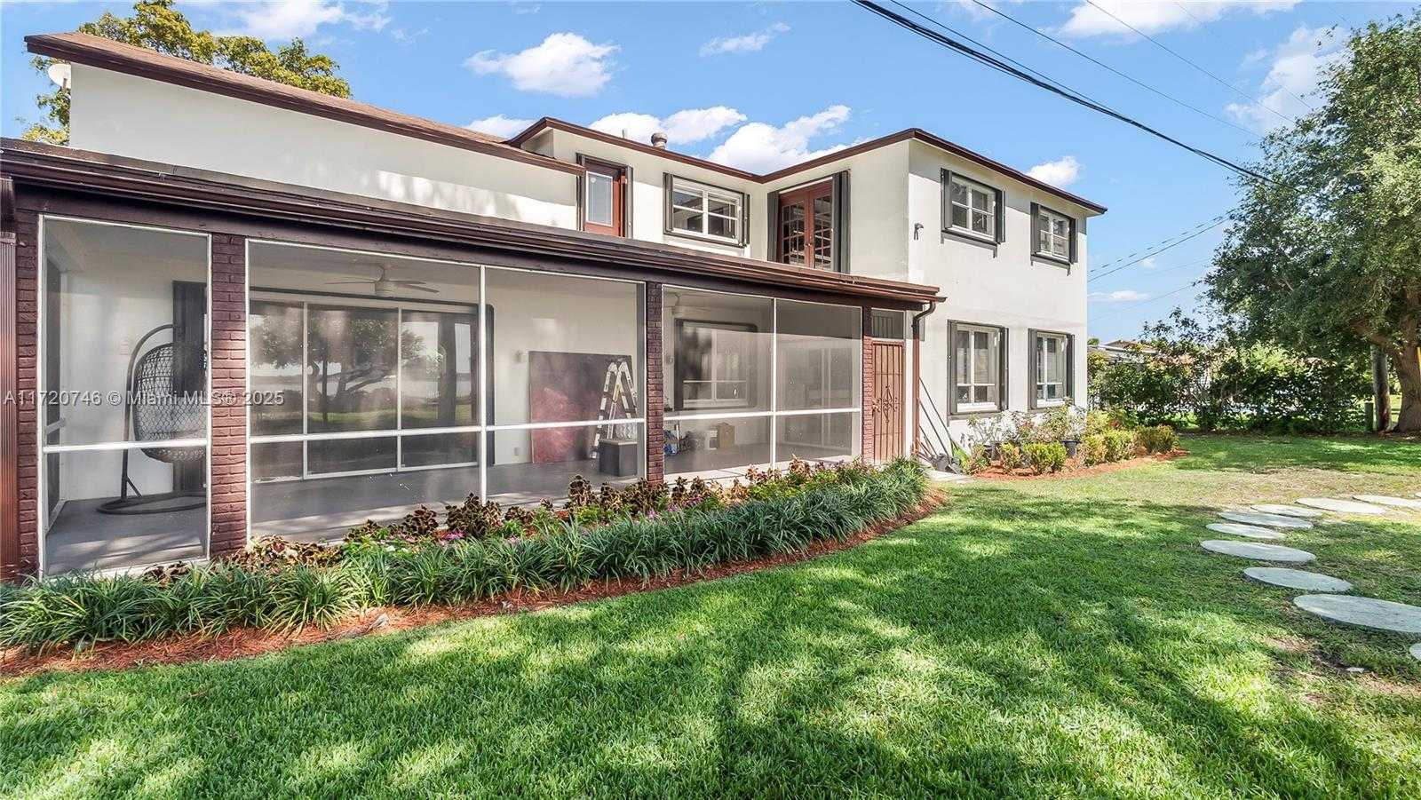 Small Image of 1524 39TH ST, West Palm Beach Number 57