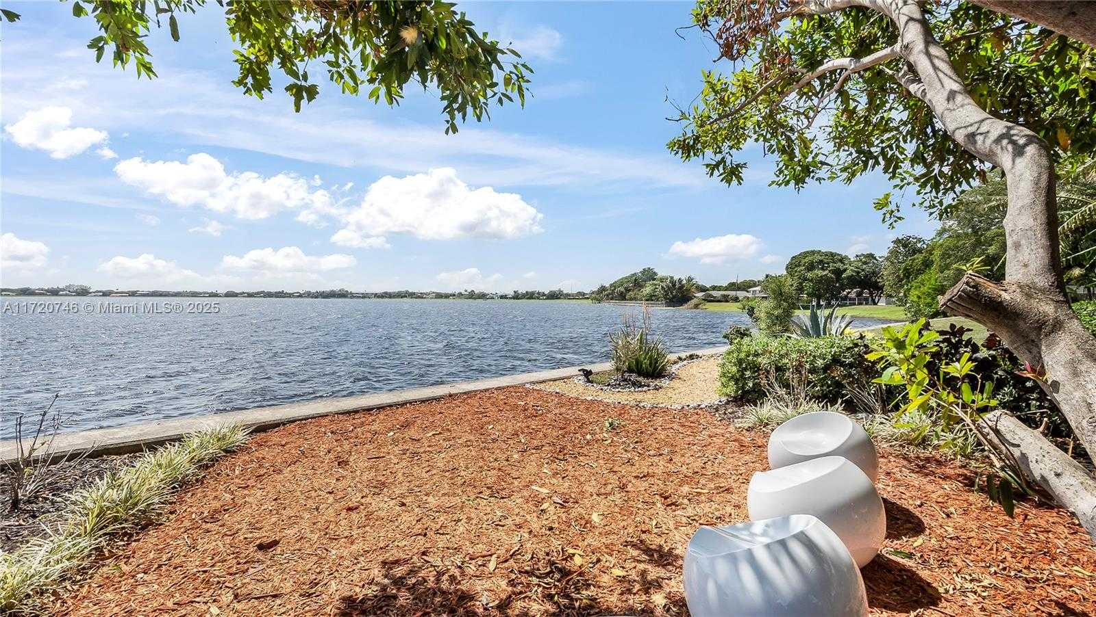 Small Image of 1524 39TH ST, West Palm Beach Number 68
