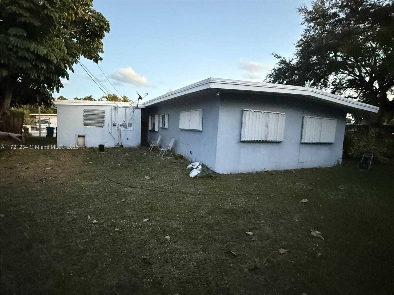 Small Image of 2055 NORTH EAST 186TH DR, North Miami Beach Number 4