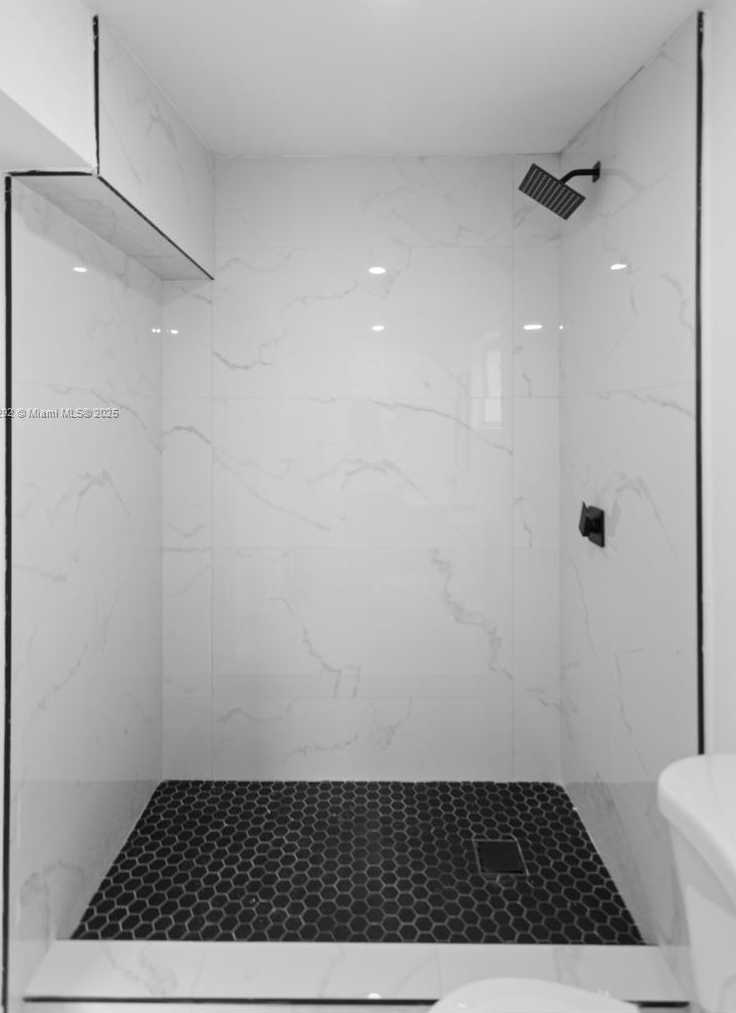 Small Image of 1560 NORTH EAST 42ND CT, Pompano Beach Number 11