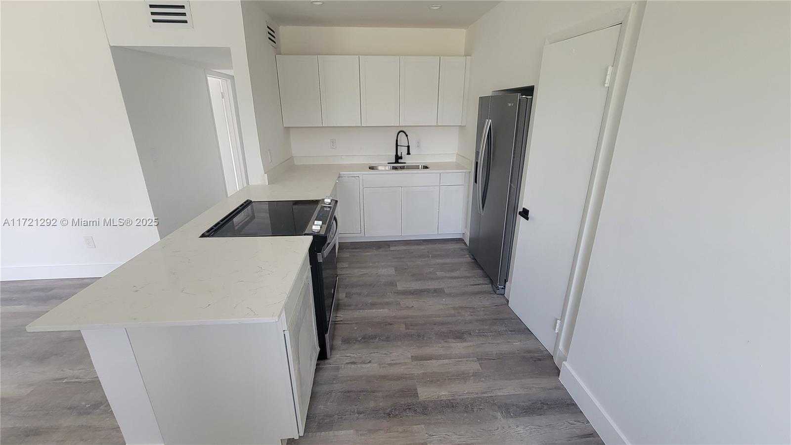 Small Image of 1560 NORTH EAST 42ND CT, Pompano Beach Number 5