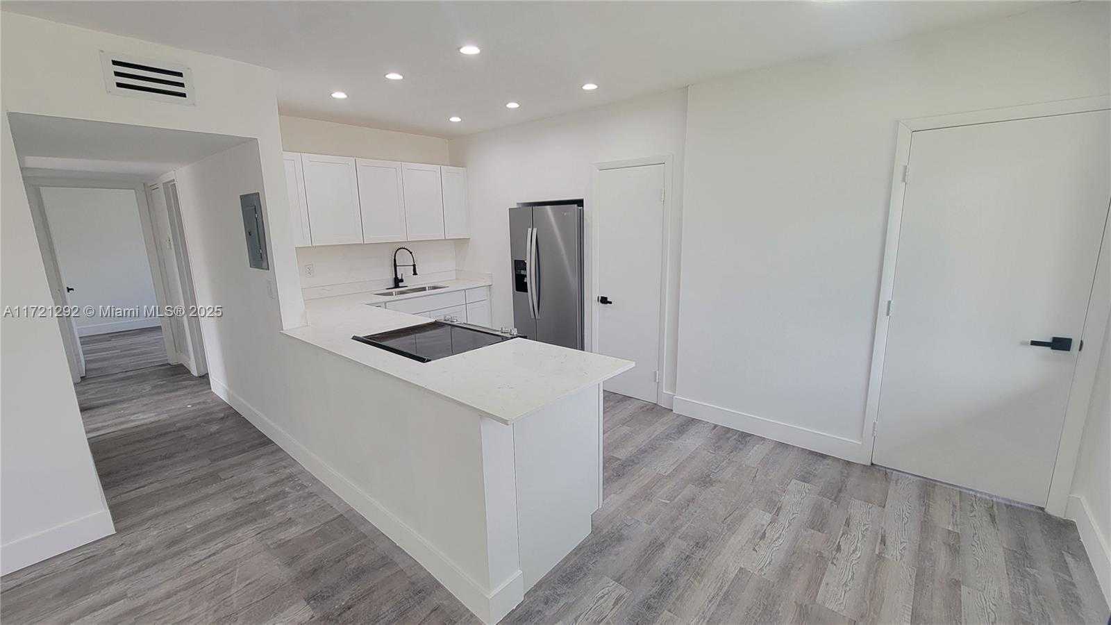 Small Image of 1560 NORTH EAST 42ND CT, Pompano Beach Number 6