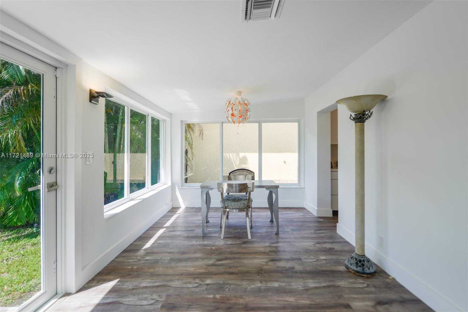 Small Image of 1208 GUAVA ISLE, Fort Lauderdale Number 15