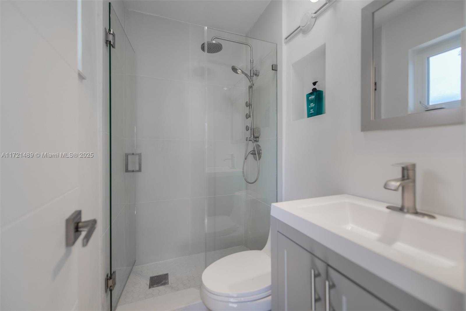 Small Image of 1208 GUAVA ISLE, Fort Lauderdale Number 20