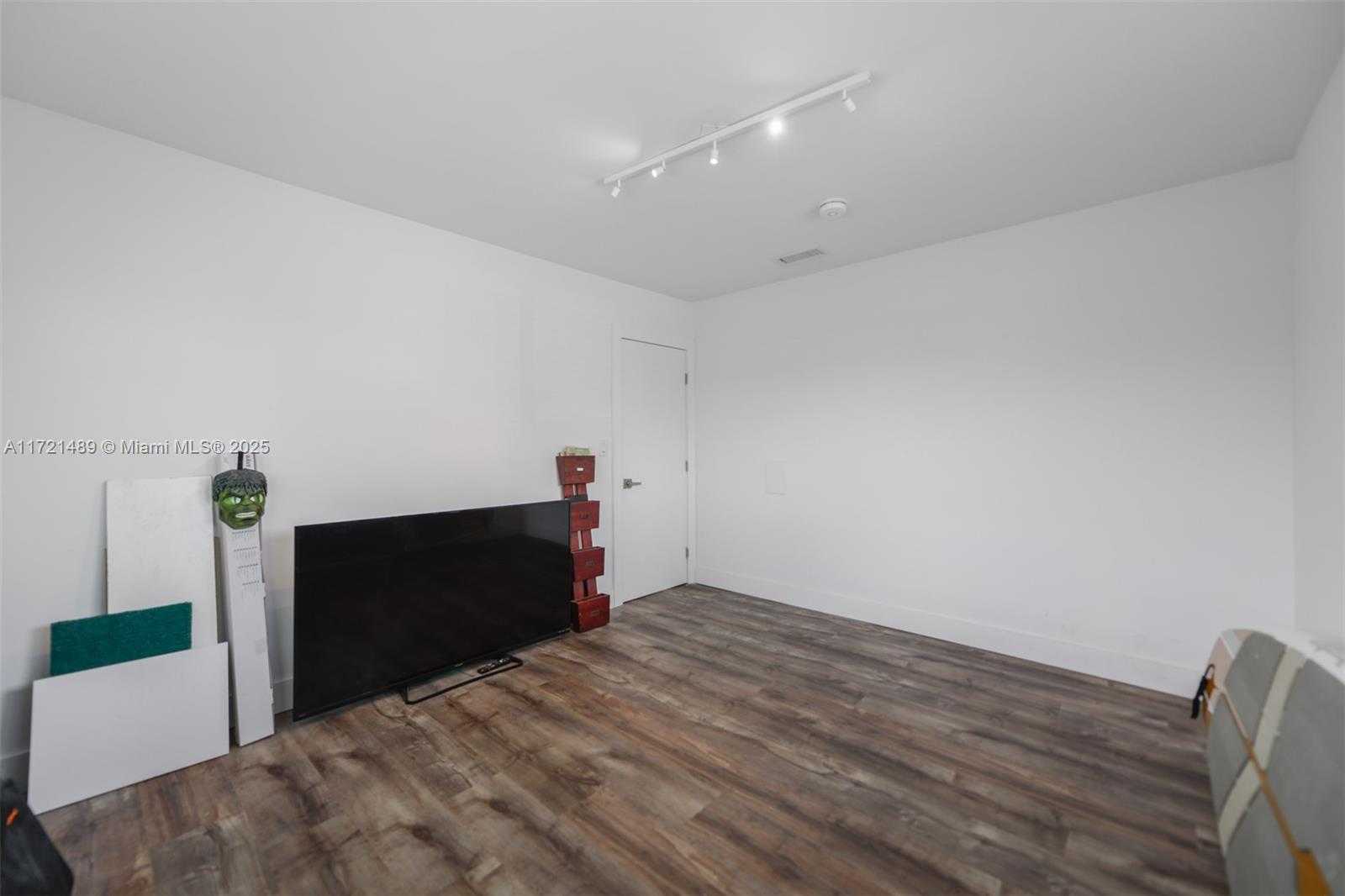 Small Image of 1208 GUAVA ISLE, Fort Lauderdale Number 21