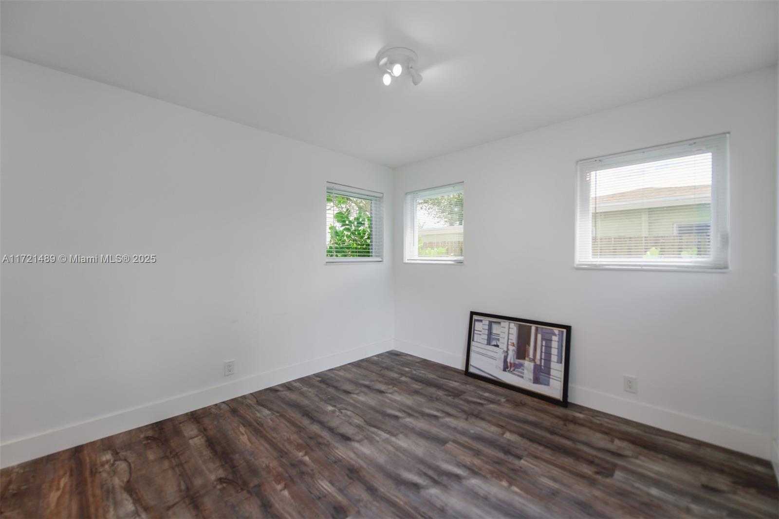 Small Image of 1208 GUAVA ISLE, Fort Lauderdale Number 24